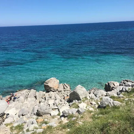 Monolocale I Delfini מונדלו